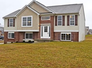 1 Ascot Glen Dr, Franklin, OH 45005