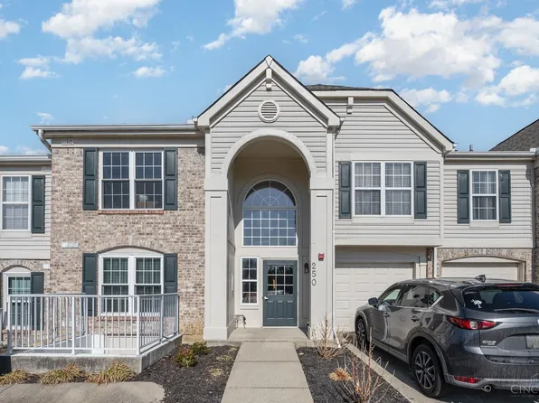 250 Postoak Ln APT N, Milford, OH 45150