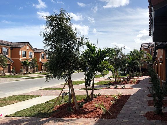 2nd image of 20425 Lagente Cir