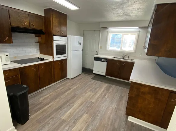 4803 Malibu Rd #4, Anchorage, AK 99517