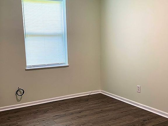 2 Bright Bedrooms