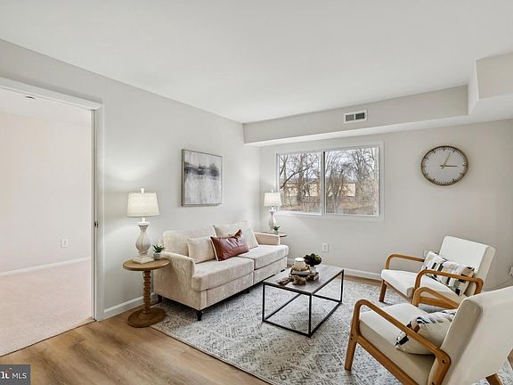 4th image of 8006 Chanute Pl APT 8