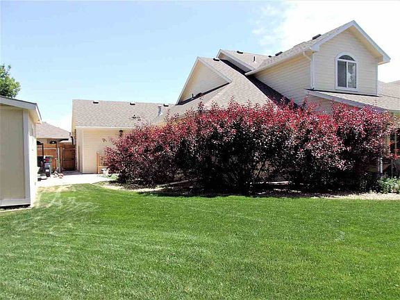 5th image of 645 Tamarron Dr