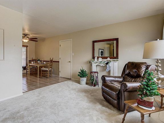 3rd image of 8421 Benton St