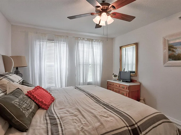 322 Villa Cir #322 — Photo 28