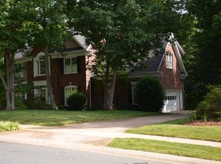 5630 Silchester Ln, Charlotte, NC 28215