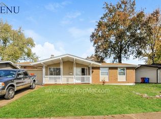 1375 Leisure Dr, Florissant, MO