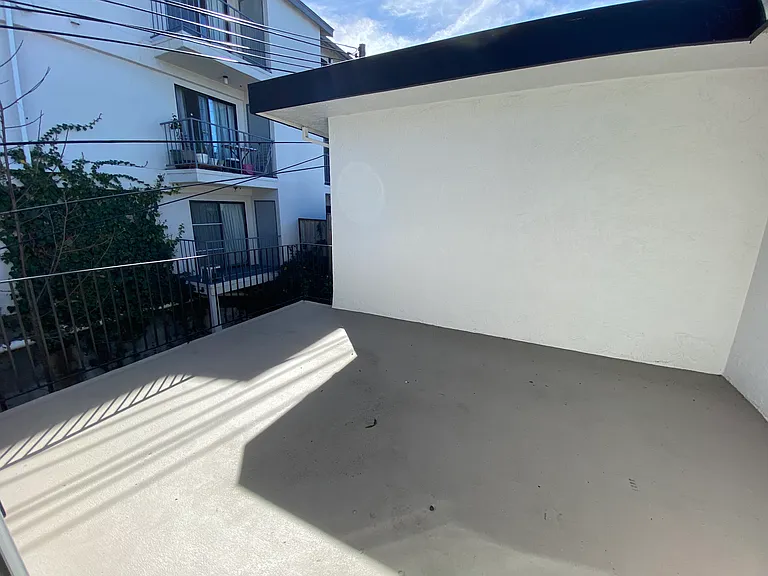 Hayward Heights — Photo 13