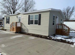 3 Peach St #PEA03, Olmsted Falls, OH 44138