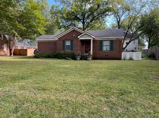 115 W Poplar Ave, Collierville, TN 38017