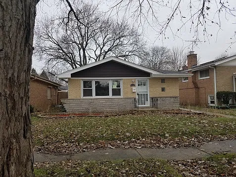 14330 Kenwood Ave photo 1