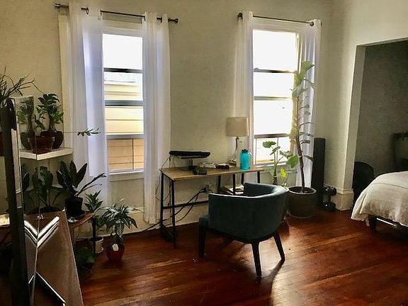 4th image of 528 Divisadero St #A