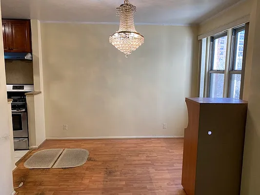 Sold by Winzone Realty Inc | media 11