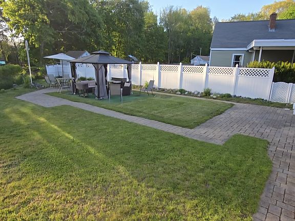 5th image of 36 Christine Ave