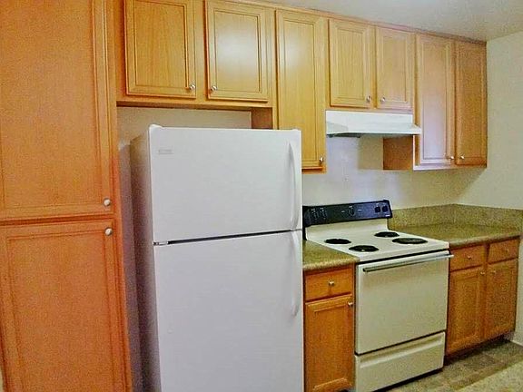 2nd image of 8211 Vincetta Dr APT 26