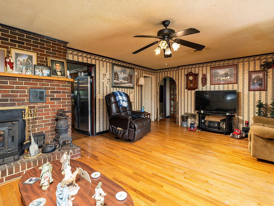 303 Jackson Ave, Erwin, TN 37650 MLS 9955689 Zillow