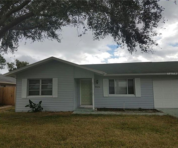 1st image of 924 Leeward Way
