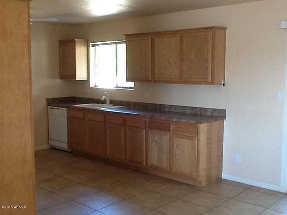 5th image of 910 W Villa Maria Dr