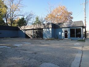 1st image of 110 W Marshall Ave