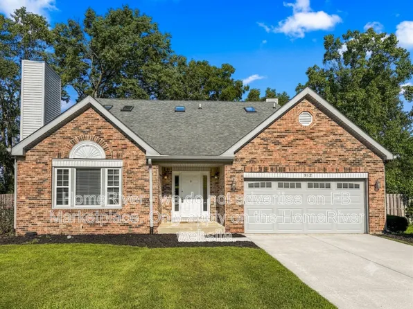 912 Farmview Ln, Carmel, IN 46032