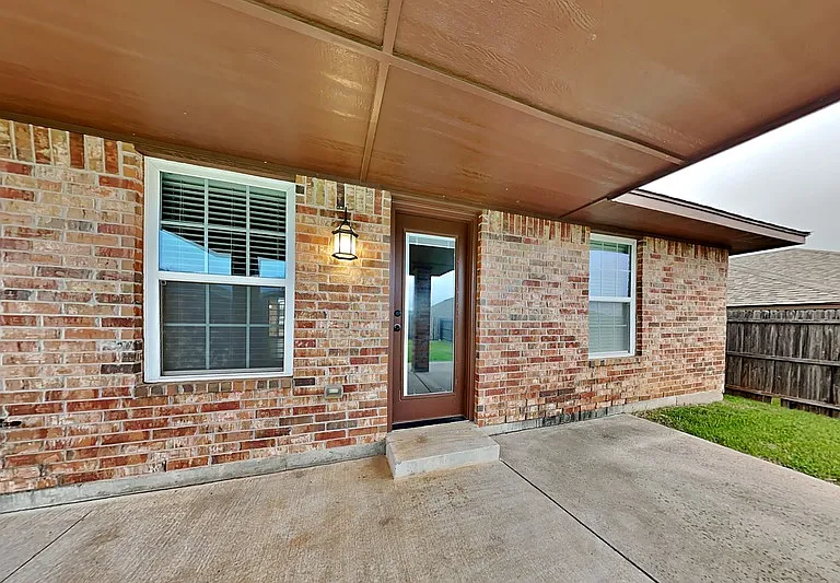 9908 Allie Hope Ln — Photo 17