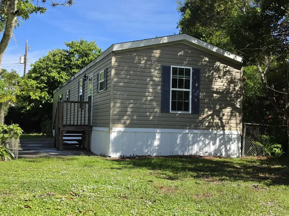 1113 Millbrook Ave, Port Orange, FL 32127