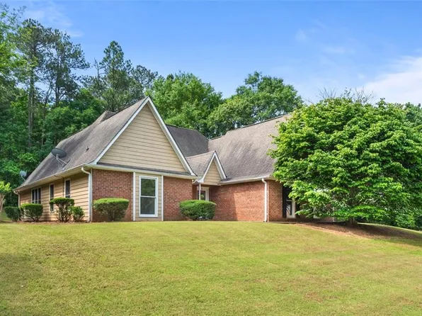 221 The Esplanade Way SE, Loganville, GA 30052