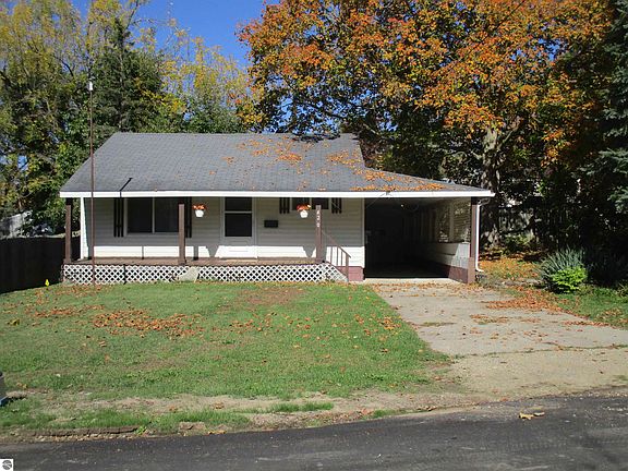 2nd image of 420 E Isham St