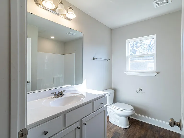 223 E Church St — Photo 5