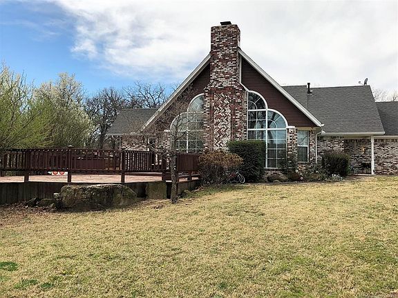 2nd image of 1600 Country Club Dr