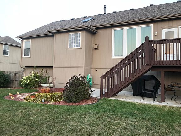 3rd image of 1406 NW Persimmon Dr