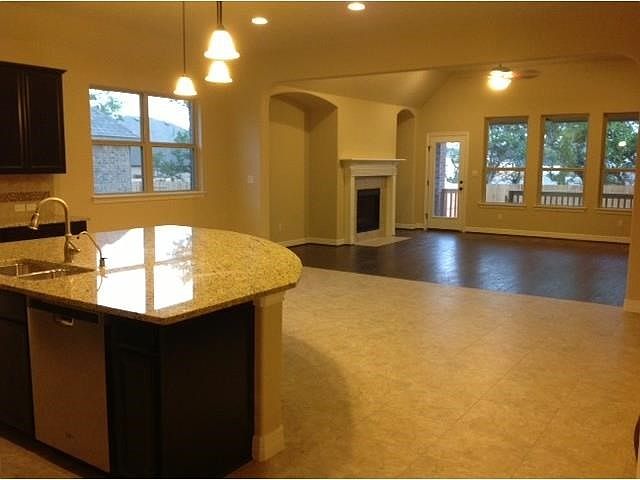 2nd image of 1600 Hollowback Dr
