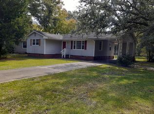 2900 Woodlawn Ave, Moss Point, MS 39563