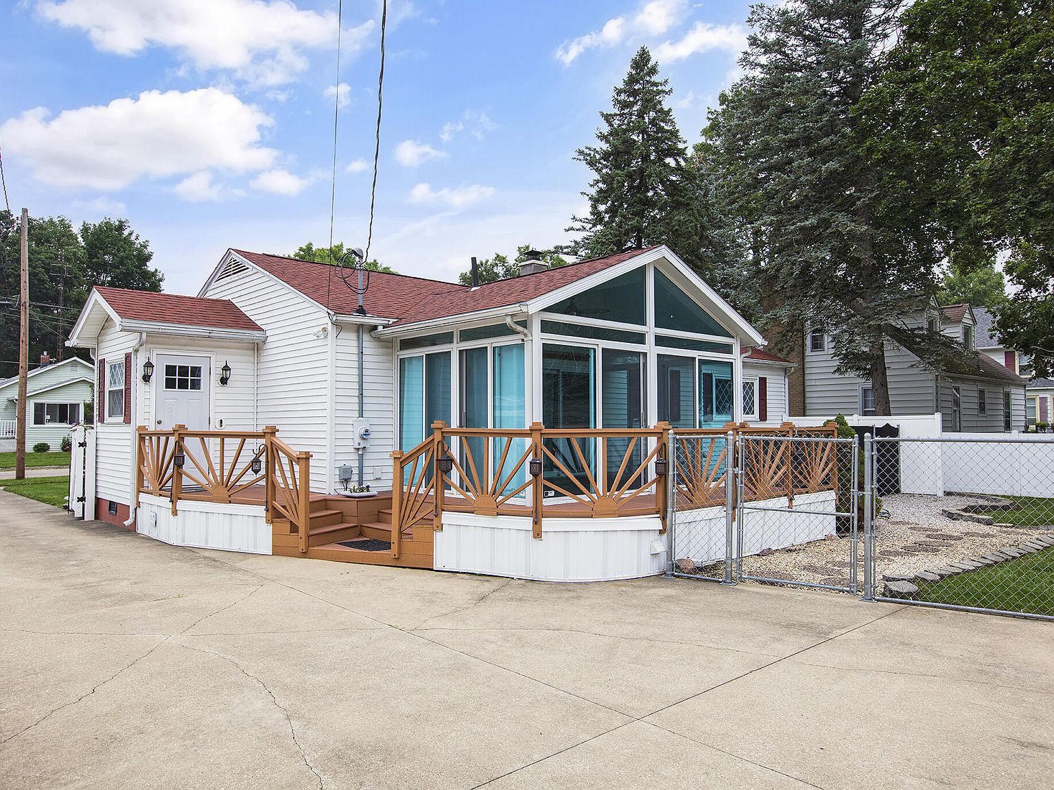 205 N Grant Ave, Three Rivers, MI 49093 Zillow