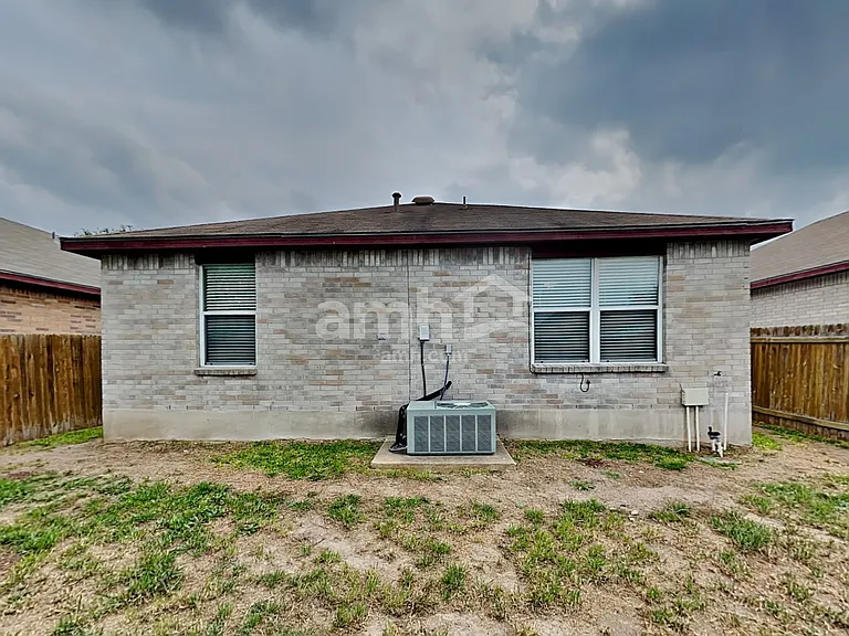 10711 N Shaenridge — Photo 20
