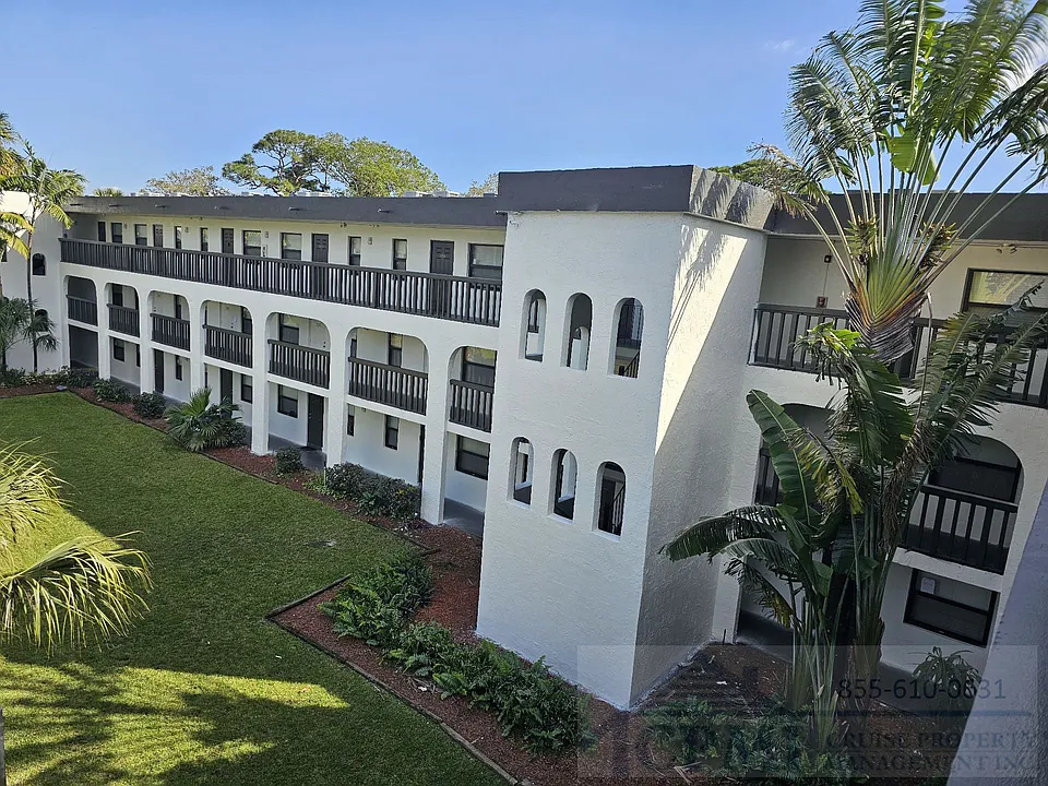 Riverside Manor/N'ice Apartments - 889 Riverside Drive, Ft. Lauderdale, FL 33312