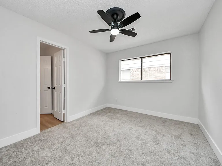 7427 Willow Oak Dr — Photo 31