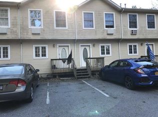 22 Lake Lodge Dr APT 4, Pleasant Valley, NY 12569