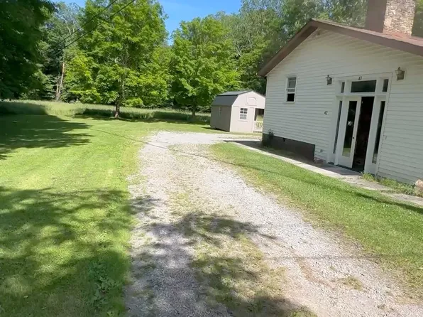 42 Eds Ln, Elkins, WV 26241