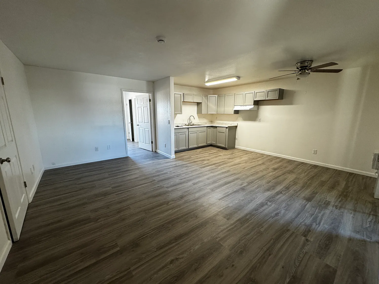 Sunrise Apartments — Photo 4