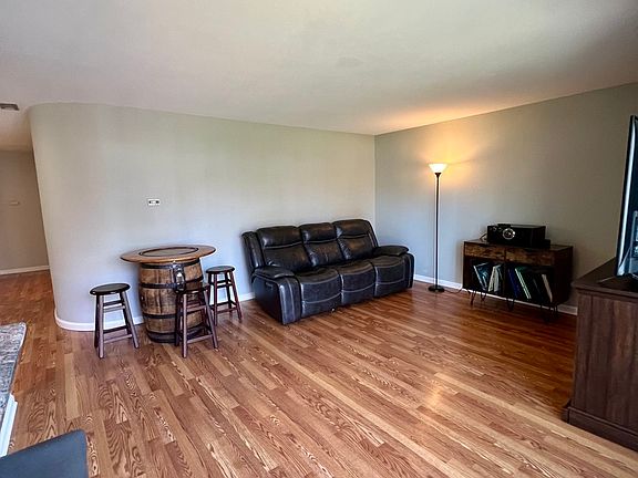 5th image of 1500 Sandstone Dr APT 218