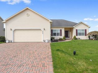 5055 Constitution Ln, Liverpool, NY 13088