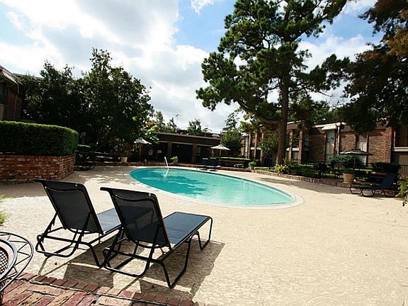 4th image of 7555 Katy Fwy APT 49