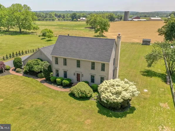 138 Vincent Dr, Honey Brook, PA 19344