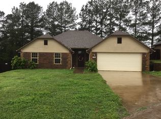 129 School Park Trl, Tatum, TX 75691