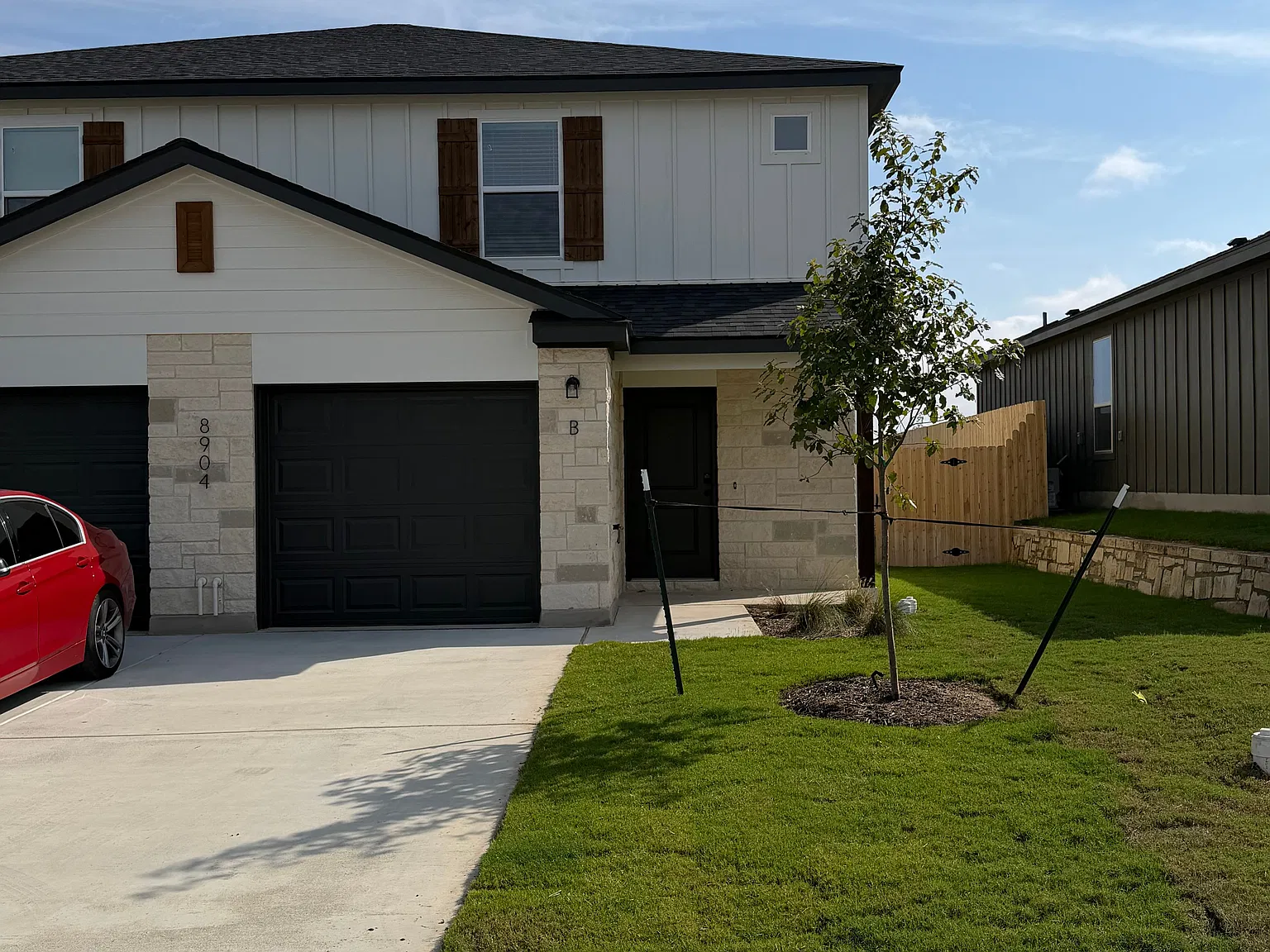 3 bed, 1350 sqft, $1,450 — Photo 1