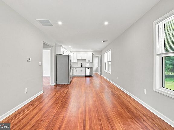 2nd image of 107 Broad Ave