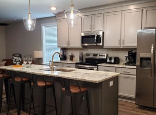225 N South St #202, Petersburg, VA 23803