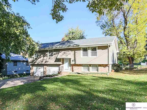 4th image of 8504 Emmet St
