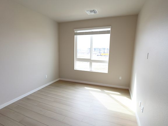 5th image of 6153 N Ceylon St Unit 5202